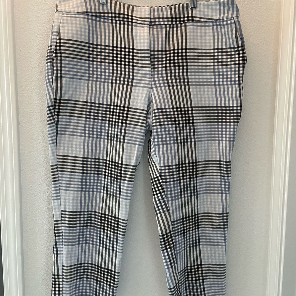 Ann Taylor Plaid Dress Pants in Black and White